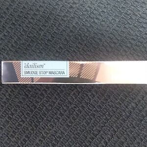 HEIMISH USA Idealism Smudge Stop Mascara - Black and Gold